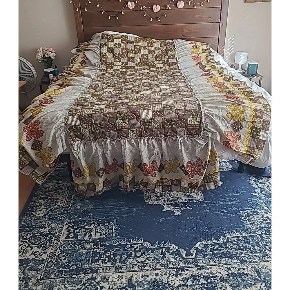 Vintage White Quilt Floral Ruffle Print Patchwork Boho Cottagecore Quilt Full